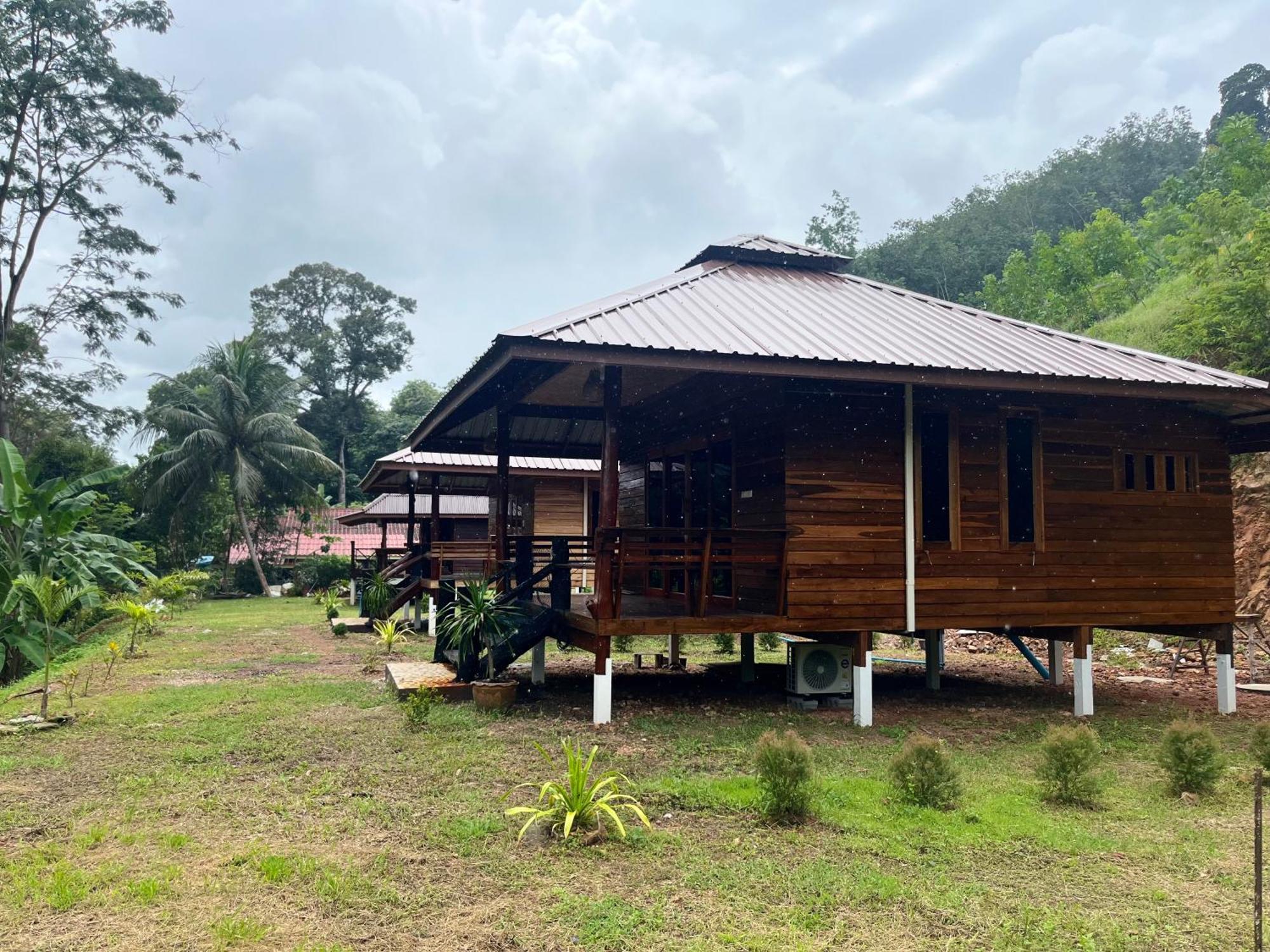Koh Jum Home Stay Bagian luar foto